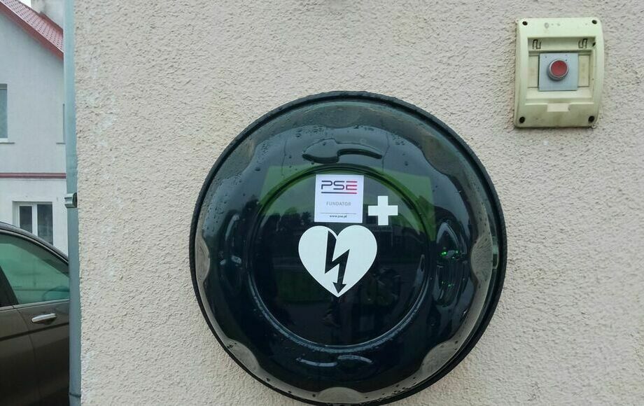 Zdjęcie do AED- rozmieszczone na terenie Gminy Świątki 