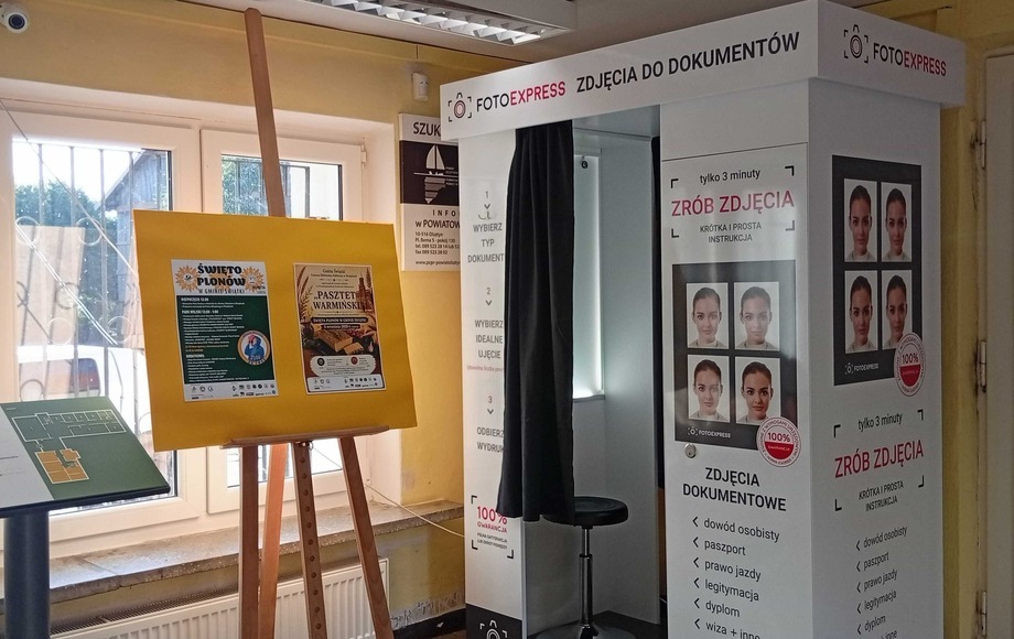 Fotobudka PhotoAiD w Urzędzie Gminy Świątki – zdjęcia do dokumentów od 3 września